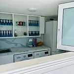 Amber - Pink Apartment *
