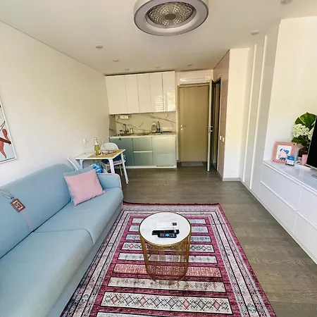 Amber - Pink * مورو ذيل خابلِ